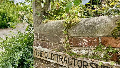 The Old Tractor Shed by inspirestays-com - Foto 2
