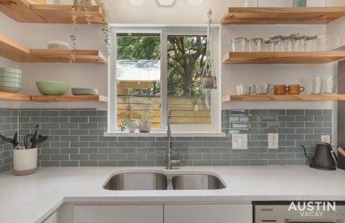 Stylish Austin Retreat w Luxurious King Bed and WD - Foto 13