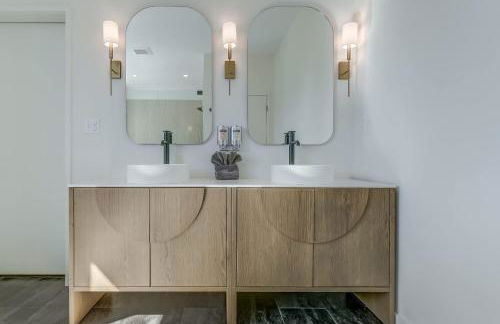 Contemporary Mountain Holiday Home with Hot Tub - Foto 49