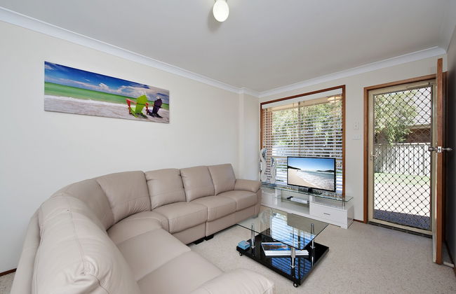 Beachcomber at Fingal Bay - Photo 7