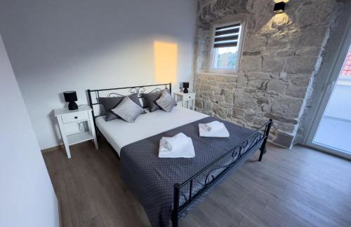 Holiday Home Vrkic with Hot Tub - Photo 27