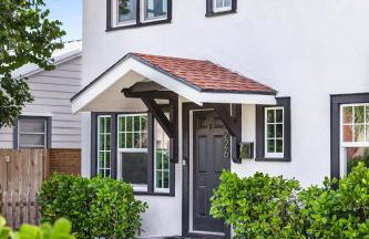 Historic Waterfront estate With Yard & Modern Kitchen - Foto 68