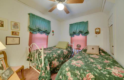 Peaceful Hazel Cottage with Deck and Yard! - Foto 21