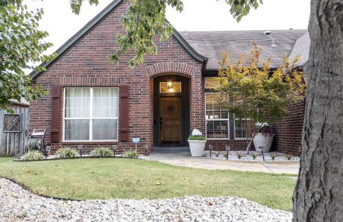 Your Family’s Home Away from Home w/ No Extra Fees - Foto 38