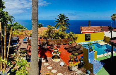 Villa con piscina climatizada y vistas al mar - Foto 1