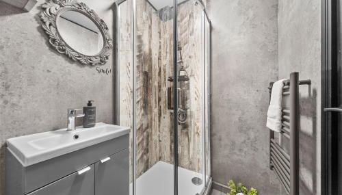 Downtown Studio 3 - Harrogate Town Centre - Foto 5, Shower