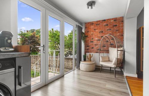 Peaceful 3-BR Home-Driveway, Sky-TV-Free WiFi - Foto 14