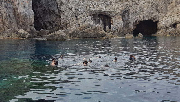Snorkeling Réserve Marine du Nord de Minorque - Photo 5, Découvrez les grottes marines du nord de Minorque