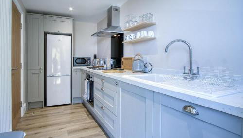 Waterfront 2 - 2 Bedroom Apartment - Wisemans Bridge - Foto 4