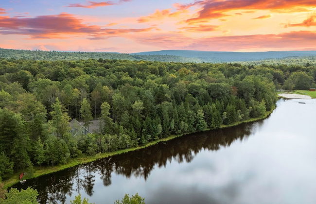 Luxuriously Lakeside by Avantstay Lakefront Retreat w Game Room - Foto 5