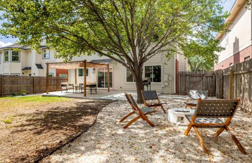 Modern Retreat Near Domain with Game Room and Gym - Foto 8