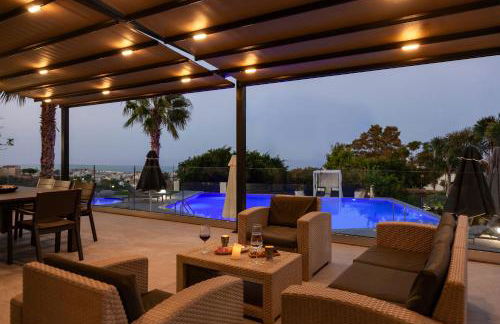 Orama Luxury Villa 4 Bedrooms with Private Pool - Foto 47