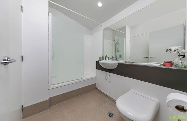 Balcony+Parking 3BR Gem Near Arena | Zodiak Stays - Foto 15