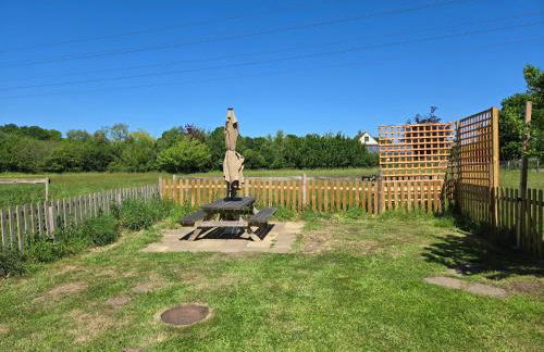 The Piggery - Corfe Mullen - Photo 14