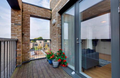 54 Woodpecker Way · Modern apartment near Addenbrookes Free parking Pass the Keys - Foto 46