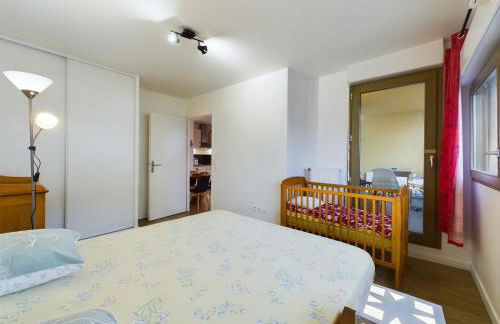 Roi de la Seine à Paris, stade, Gare parking et terrasse - Foto 24