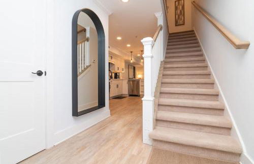 NEW 3BR-3BA Beach Block with Parking - Photo 17