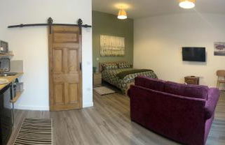 Modern Barn Conversion - Photo 22