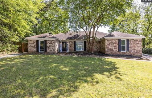 Ultimate Getaway with Pool and Games - Foto 6