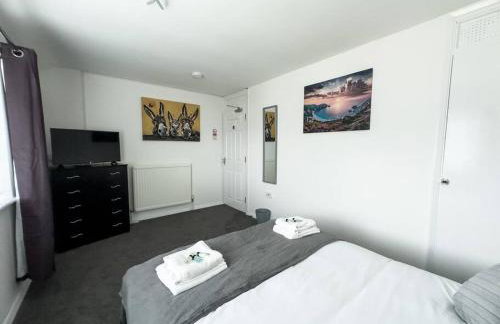 Immaculate 5 Bedroom House - Foto 29