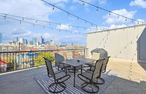 3-BD Luxury Living w Rooftop Garden Views - Photo 31