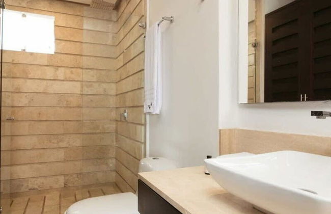 w Sophisticated 3BR House w AC in Cartagena - Photo 21