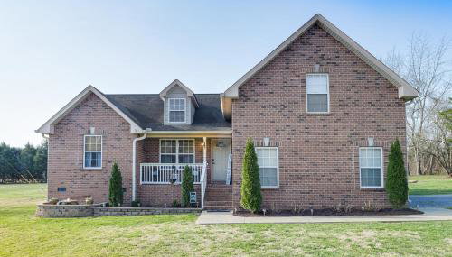 Spacious Lebanon Home with Pool 6 Mi to Downtown! - Foto 2