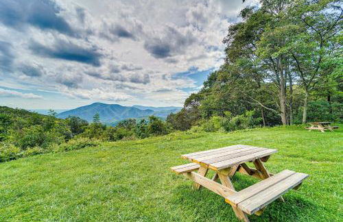 Wintergreen Resort Home with 2 Decks and Ski Access! - Foto 39