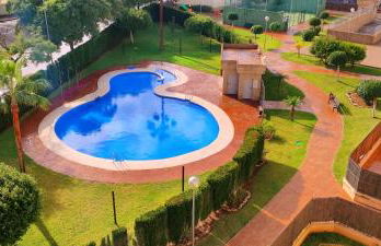 Apartamento TomCar Piscina, Pádel, wifi y zonas comunes - Foto 1