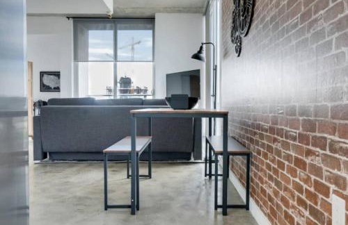 Sun-Splashed 1BR Condo unit in DWTN Miami with WFH - Foto 7