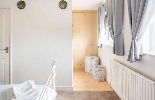 Spacious 3bed semi/Gamesroom/Drive/10mins to City - Foto 22