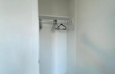 Entire Home Close to BOA Stadium & City - Foto 28