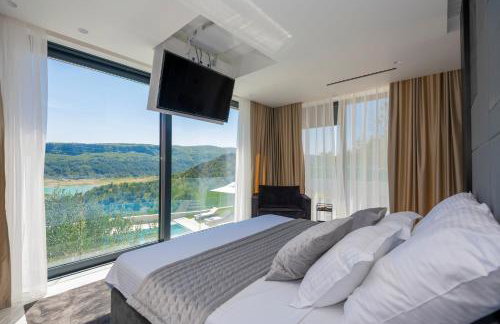 Luxury Lake-View Villa Karmen with Heated Pool, Private Spa & Sunset Terrace - Foto 24