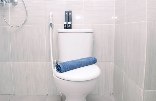 Homey And Minimalist Studio At Vasanta Innopark Apartment - Photo 20