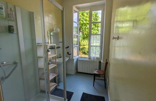 Loue belle demeure dans une grande propriété - 16 couchages, 8 chambres, 320 m2 - 30 min de Vichy - Foto 31
