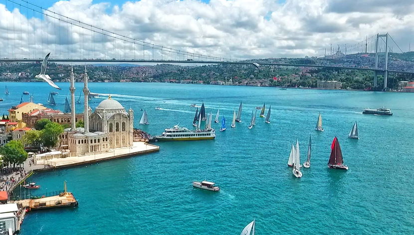 Istanbul Tour: Bosphorus Cruise, Blue Mosque & Hagia Sophia