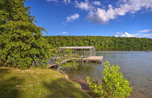 Rogers Cabin with Direct Access to Beaver Lake! - Foto 2