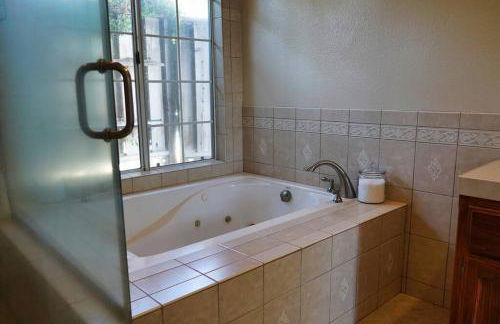 Fernwood Retreat at Madera Ranchos - Foto 20