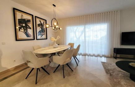 Apartment in El Presidente Beach Side New Golden Mile - Photo 7