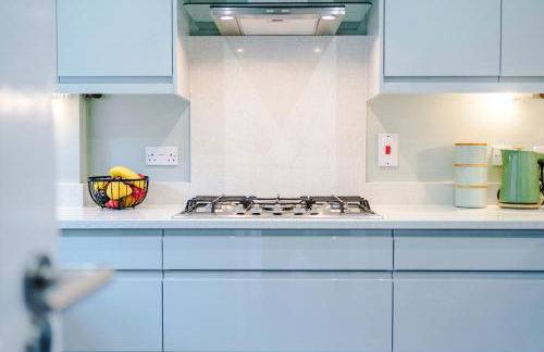 NEW! Incredible Home In Northwich By 53 Degrees Property, Perfect For Groups, FREE Parking! - Photo 17