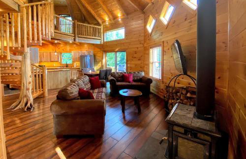 1800OR Unique 'yurt' home in Bretton Woods 1 mi to skiing firepit foosball beach Hot tub - Foto 42