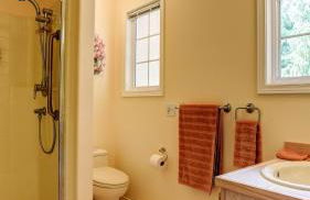 Riverside Bliss Cozy Beds, Fireplace and Gbit WiFi - Foto 12