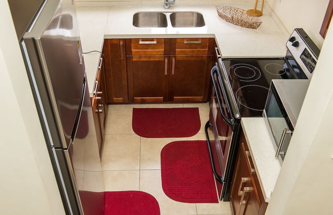 Kinsgton Modern Duplex Apartment with Pool - Foto 15