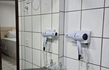 Apto Térreo Mobiliado com Piscina - 400m da Praia de Taperapuan, Próximo ao Axé Moi- Golden Dolphin Residence - Foto 25