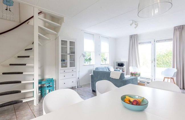 Spacious Holiday Home With Sauna Near Beach - Foto 19