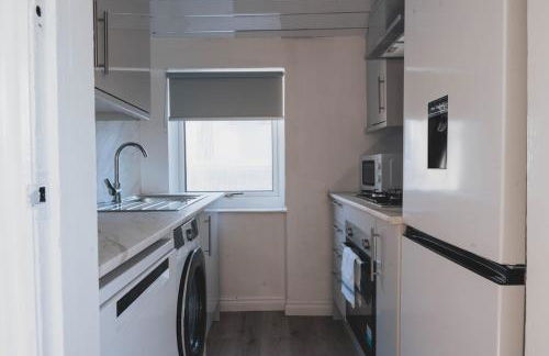 Stylish 3BR Stay by Hampden No 161 with Free Parking - Foto 25