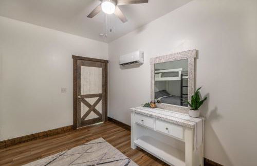 Oasis at Barkley + Hot tub! - Foto 15