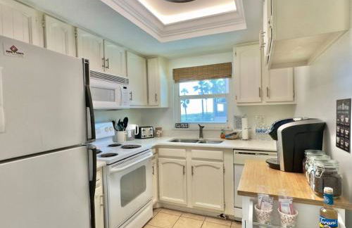 Beachfront with heated pool, 60 seconds to beach - Foto 19