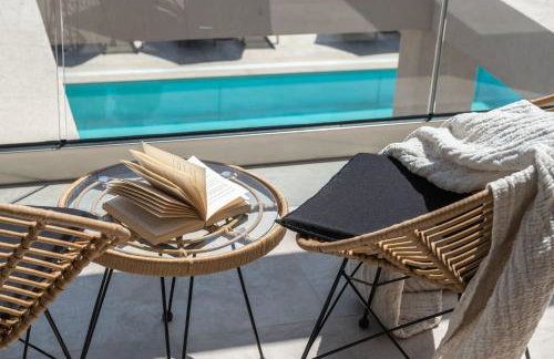 Delight Luxury Villa - Contemporary Elegance & Tranquility, by ZanteWize - Foto 8