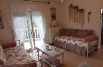 Iris Deluxe Suites 1 - Photo 33